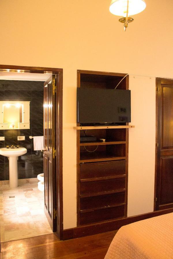Lo De Viviana Bed & Breakfast San Salvador de Jujuy Ngoại thất bức ảnh